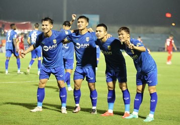 video Highlight : Hà Tĩnh 1 - 1 SLNA (V-League)